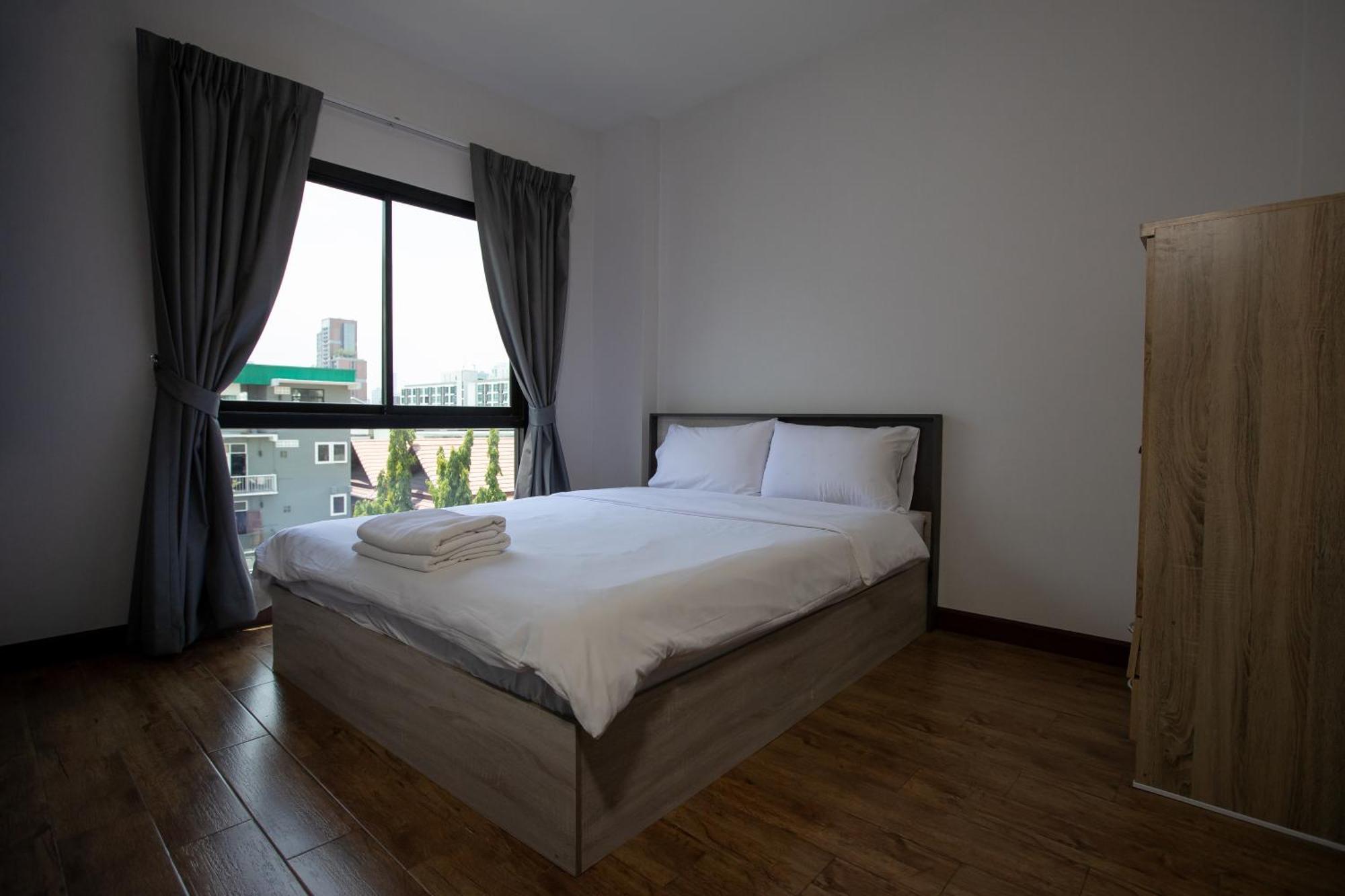 Room 36 Service Apartment Bangkok Eksteriør bilde