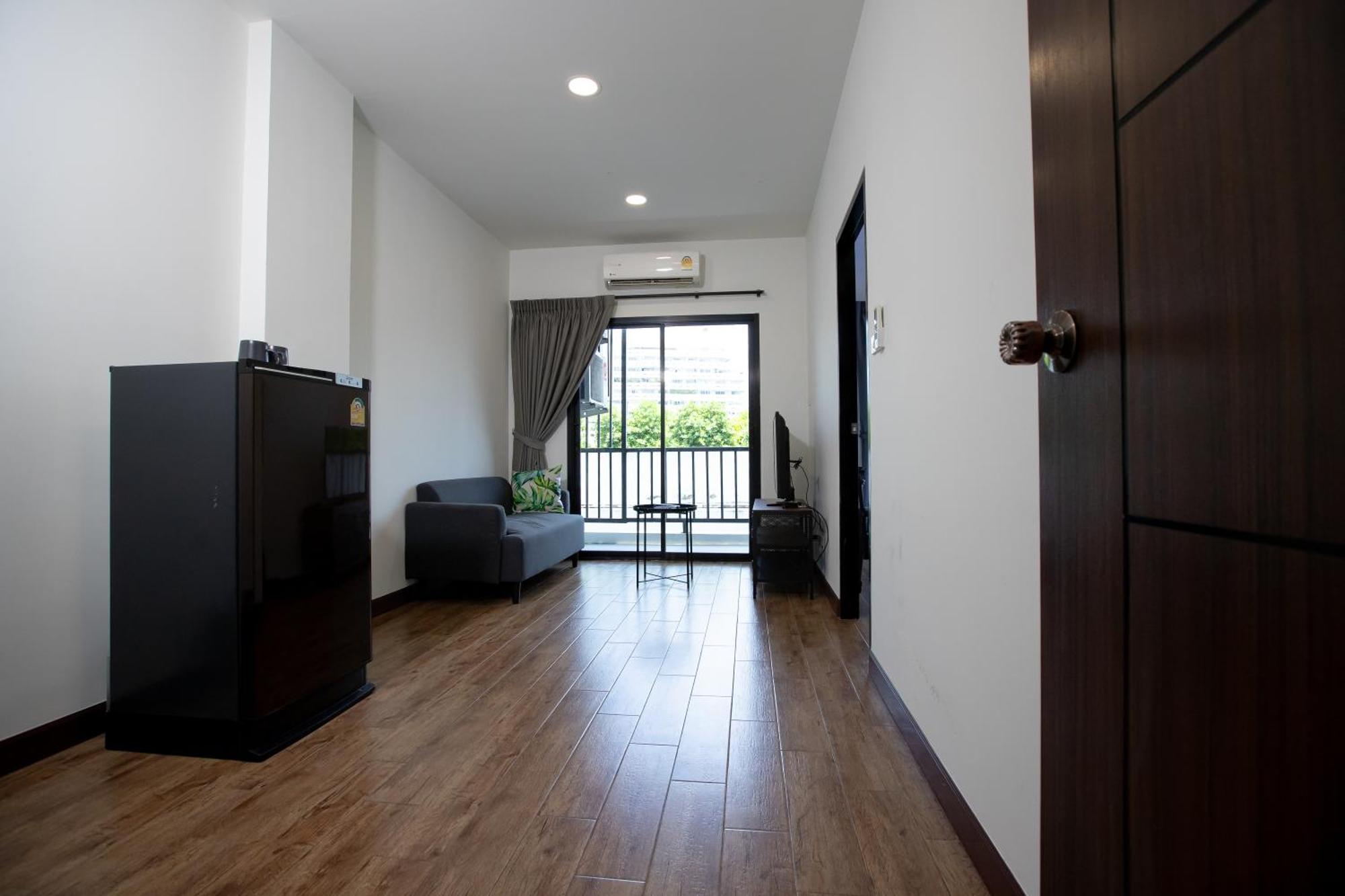 Room 36 Service Apartment Bangkok Eksteriør bilde