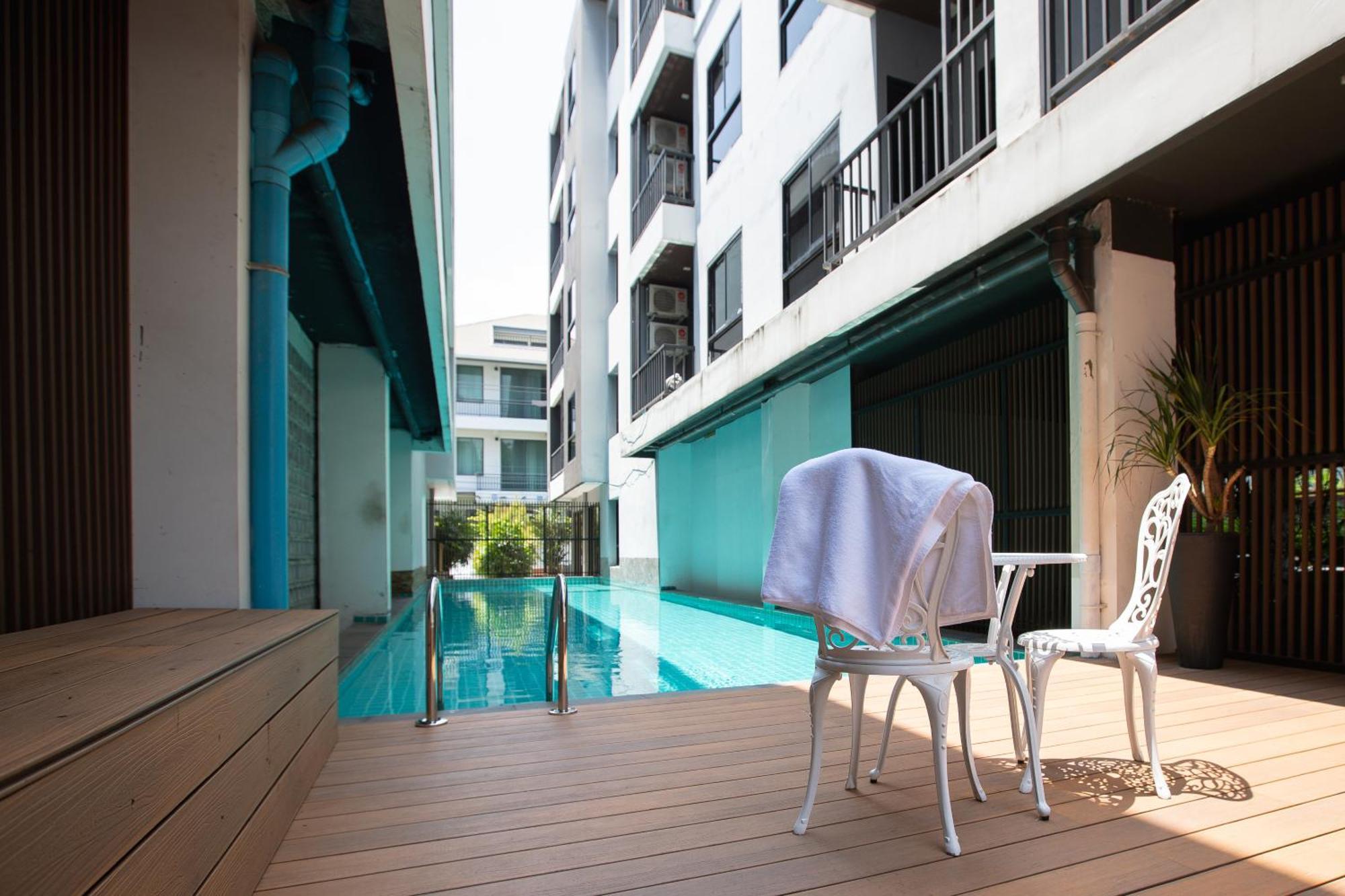 Room 36 Service Apartment Bangkok Eksteriør bilde