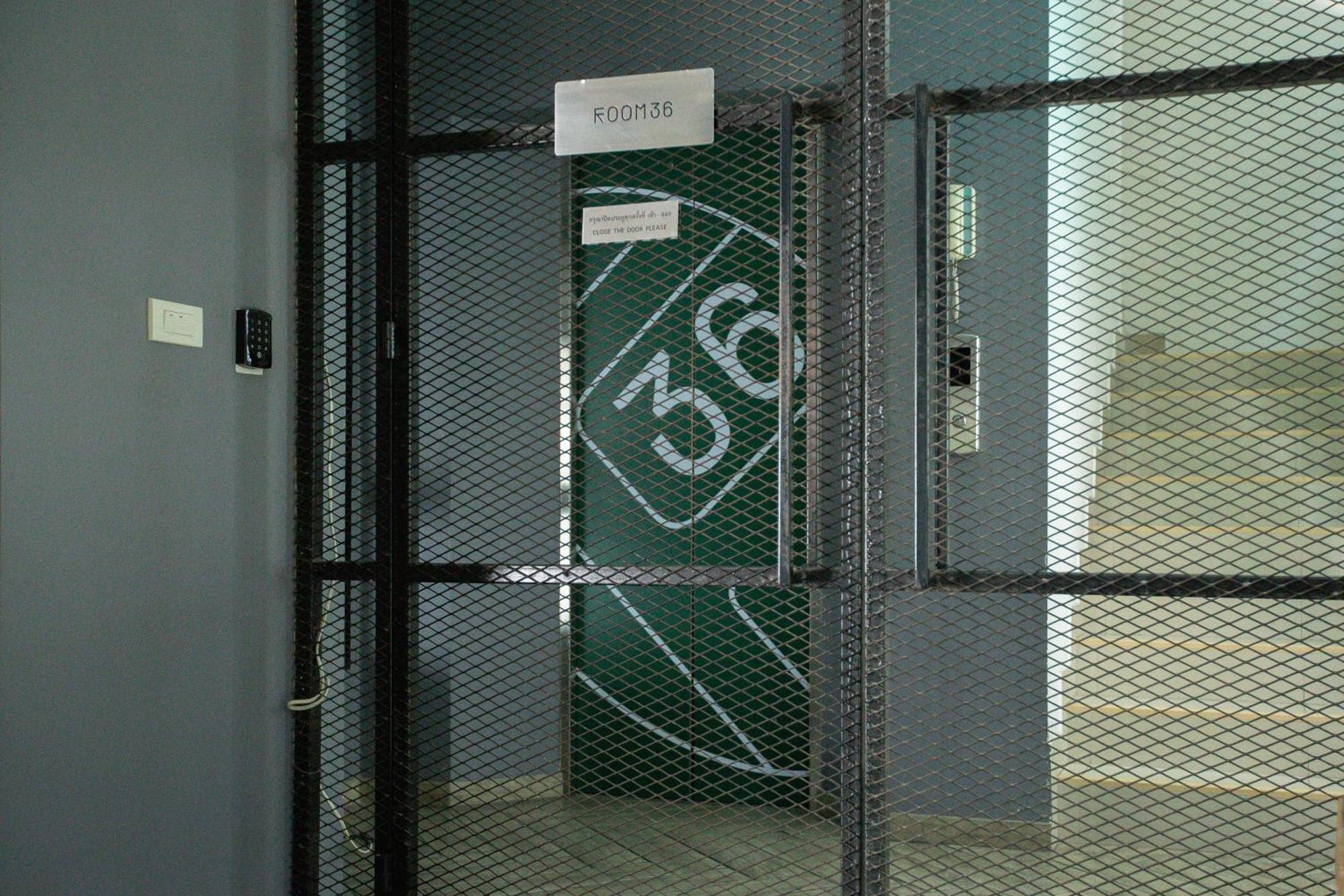 Room 36 Service Apartment Bangkok Eksteriør bilde